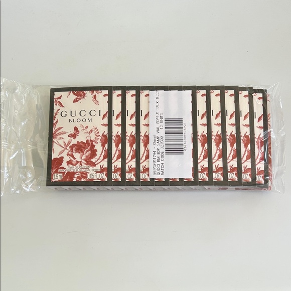 Gucci Other - Sleeve of 12 Gucci Bloom Luxury Fragrance 1.5 ml Sample Spray Vials NWT